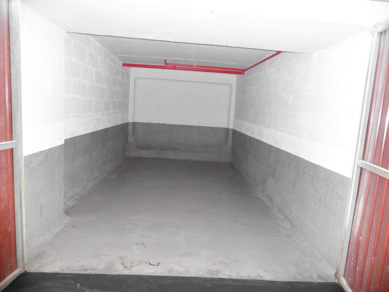 Parking / Garage - 13 m²