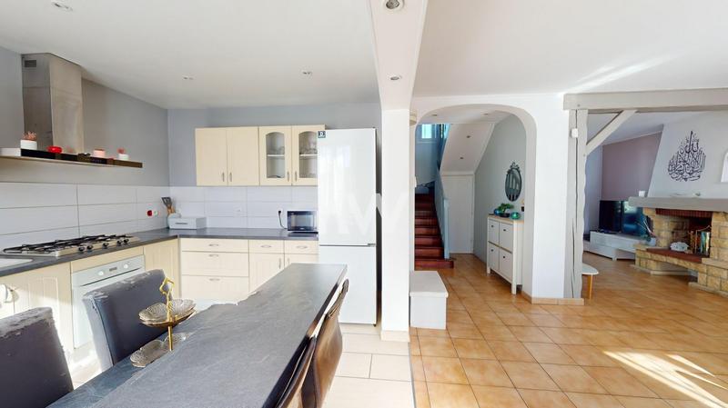 Maison - 120 m² - 6 pièces