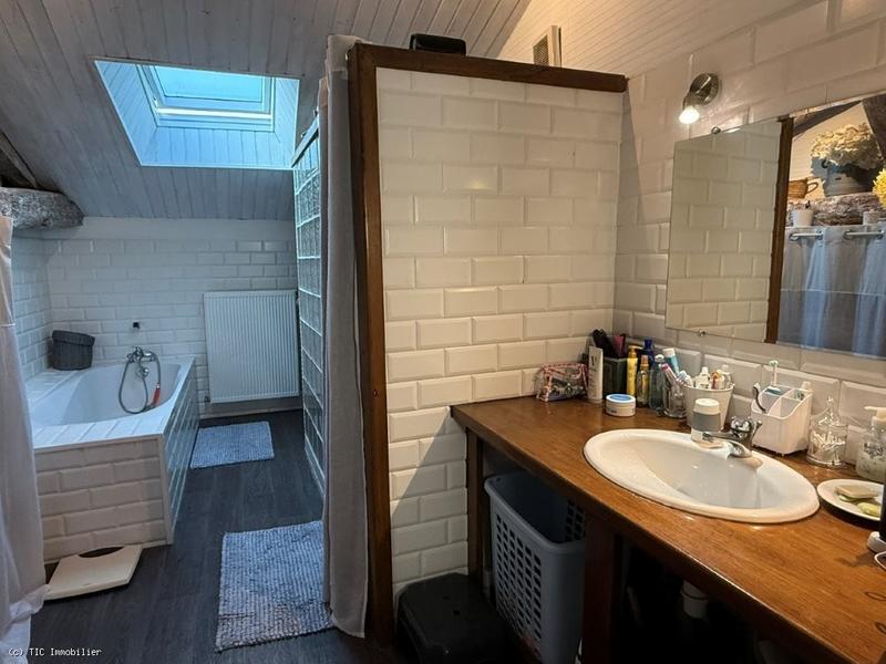 Propriété - 195 m² - 7 pièces