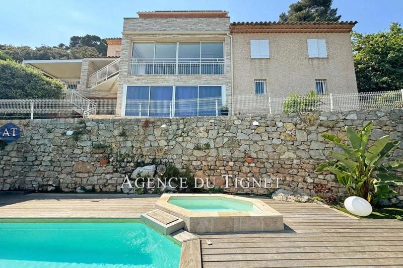 Maison - 180 m² - 7 pièces