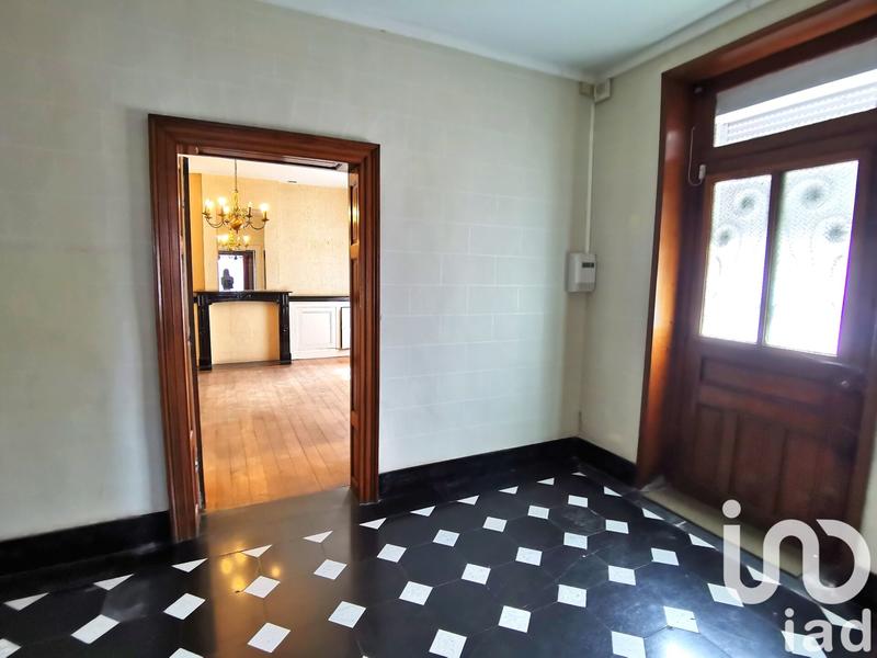 Maison - 220 m² - 7 pièces