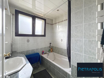 Maison - 96 m² - 4 pièces