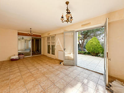 Maison - 206 m² - 6 pièces