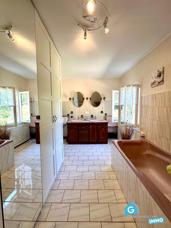 Maison - 160 m² - 6 pièces