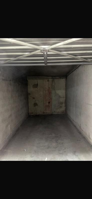 Parking / Garage - 12 m²