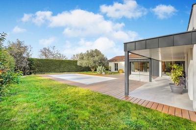 Maison - 163 m² - 5 pièces