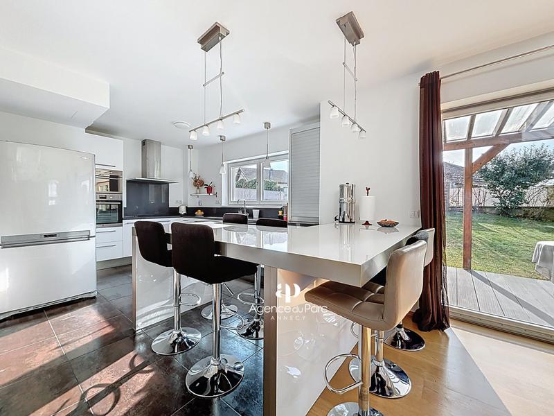 Maison - 165 m² - 6 pièces