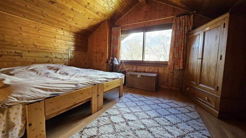 Maison - 255 m² - 8 pièces