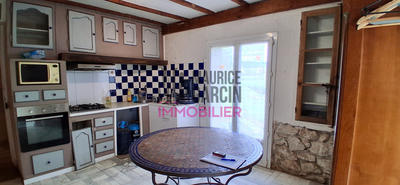 Maison - 320 m² - 9 pièces