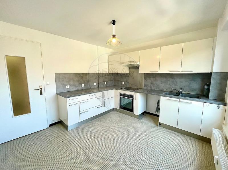 Appartement - 82 m² - 4 pièces