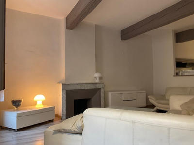 Appartement ancien - 64 m² - 2 pièces