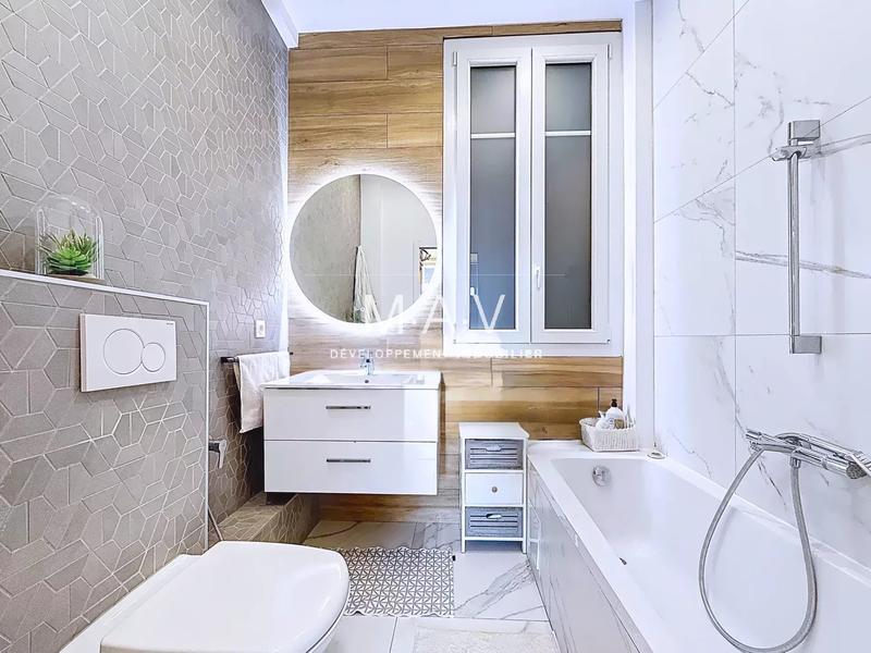 Appartement - 104 m² - 4 pièces