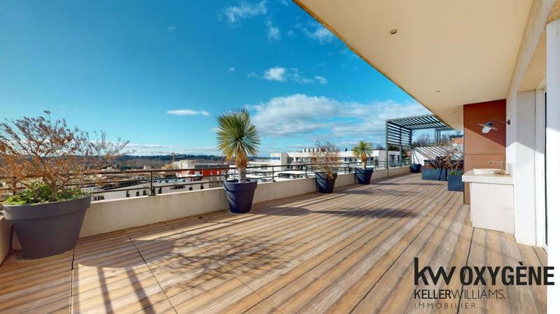 Appartement - 144 m² - 4 pièces