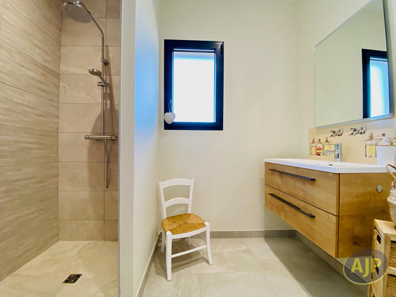 Villa - 150 m² - 4 pièces