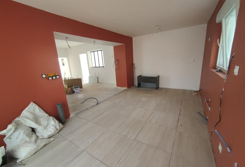 Maison - 101 m² - 8 pièces