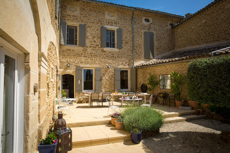 Mas - 425 m² - 14 pièces