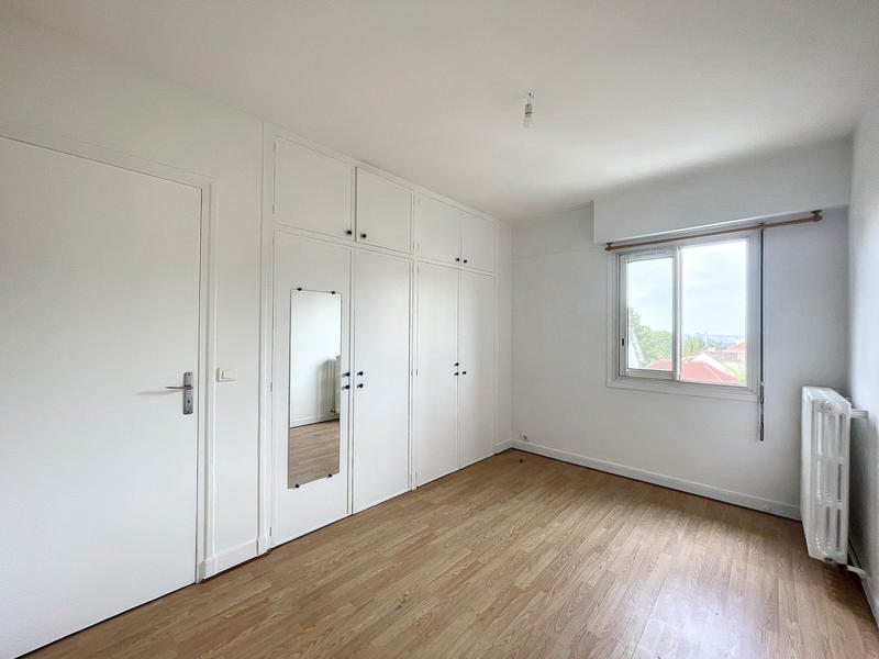 Appartement - 134 m² - 6 pièces