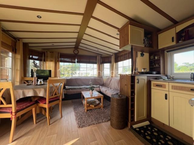 Terrain de loisirs - 689 m²