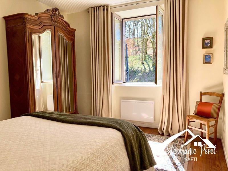 Maison - 298 m² - 9 pièces