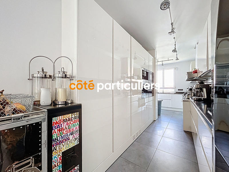 Maison - 191 m² - 6 pièces