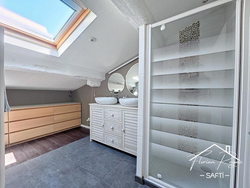 Maison - 122 m² - 5 pièces