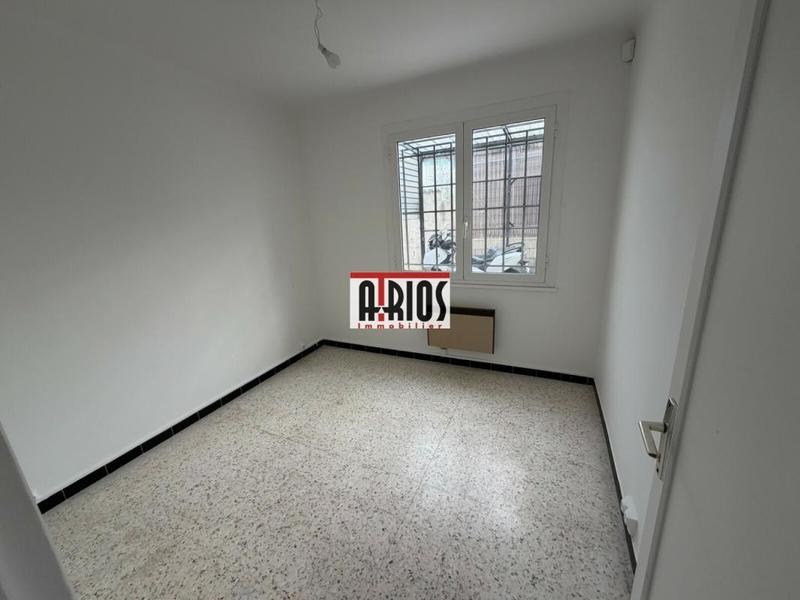 Local d'activité / Entrepôt - 70 m²