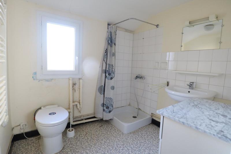 Maison - 182 m² - 9 pièces