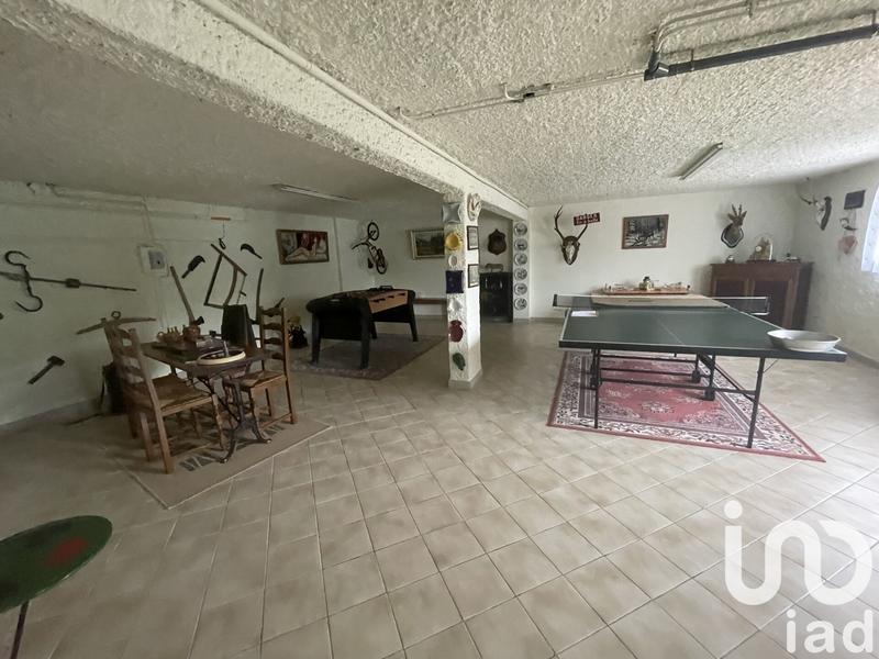 Maison - 317 m² - 12 pièces