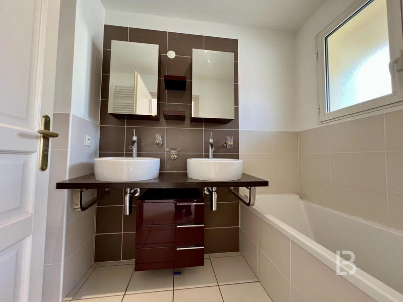 Appartement - 108 m² - 4 pièces