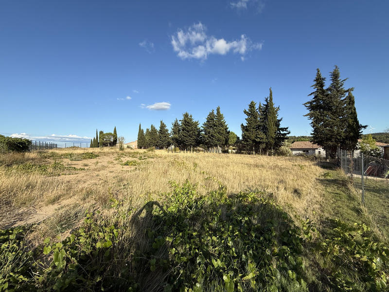 Terrain - 1 700 m²