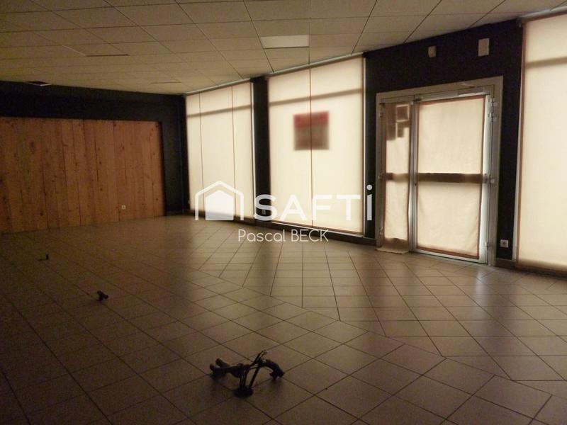 Local commercial - 220 m² - 7 pièces
