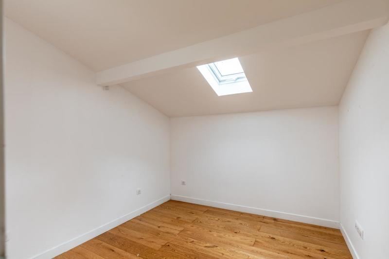 Maison bourgeoise - 250 m² - 14 pièces