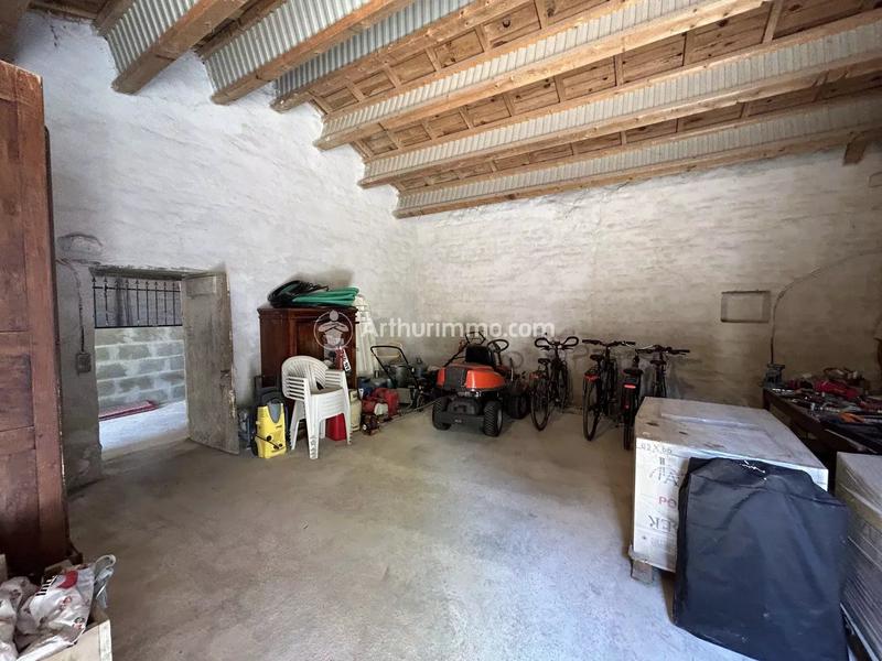 Maison - 328 m² - 10 pièces