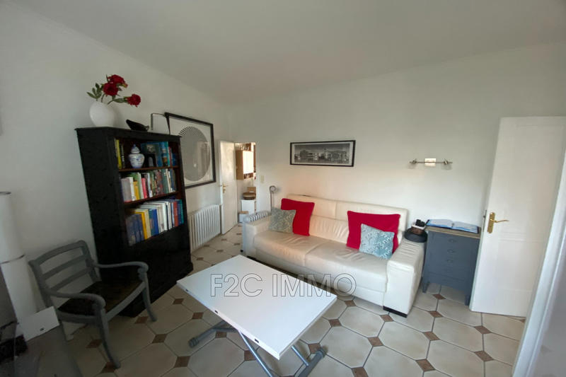 Maison - 187 m² - 9 pièces