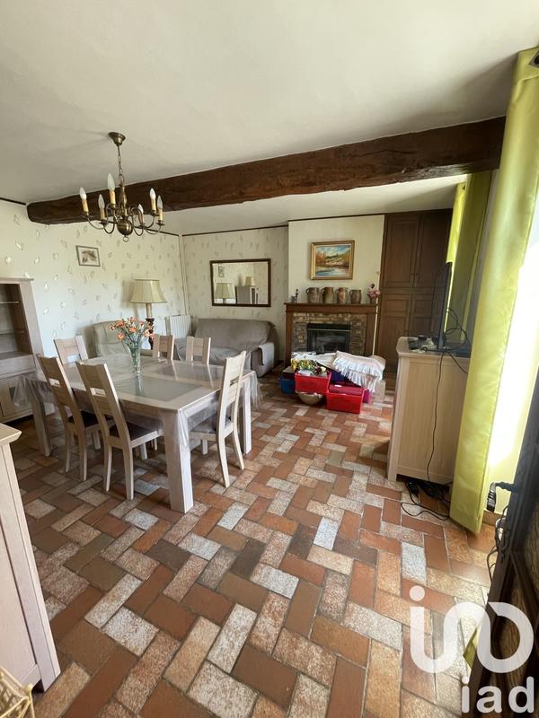 Maison - 121 m² - 8 pièces