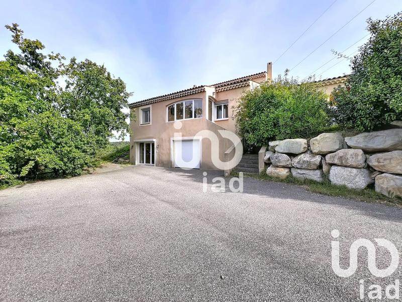 Maison - 210 m² - 7 pièces