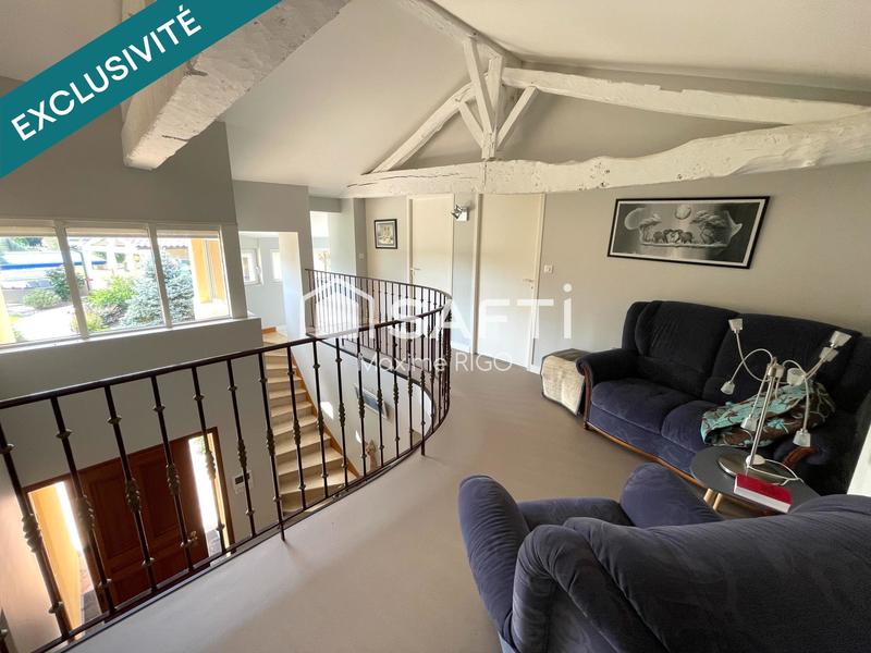 Maison - 518 m² - 12 pièces