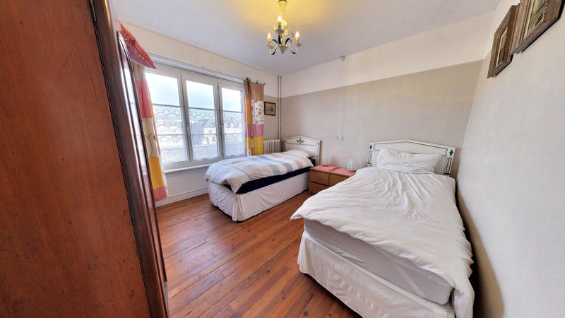 Maison - 88 m² - 6 pièces