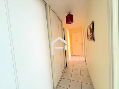 Appartement - 82 m² - 4 pièces