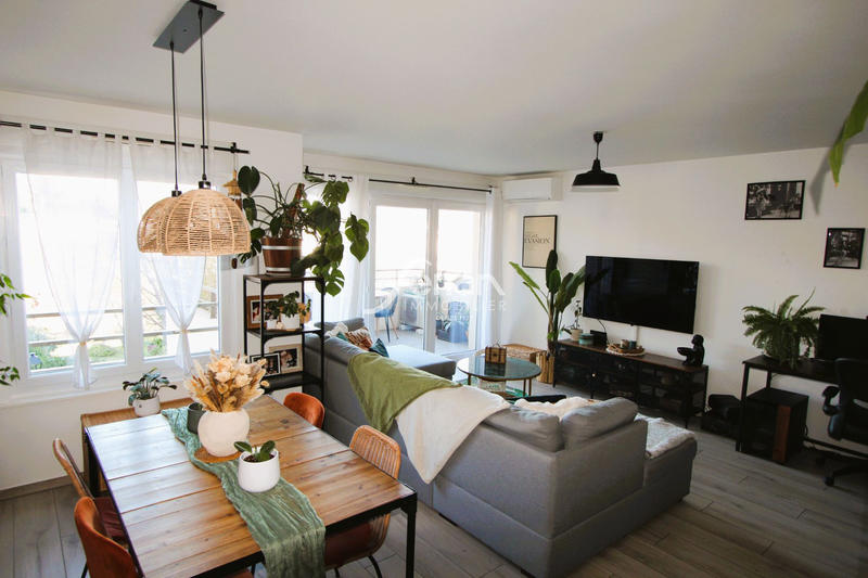 Appartement - 80 m² - 3 pièces