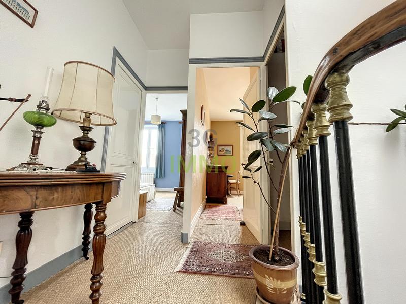 Maison de ville - 181 m² - 8 pièces