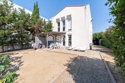 Maison - 140 m² - 5 pièces