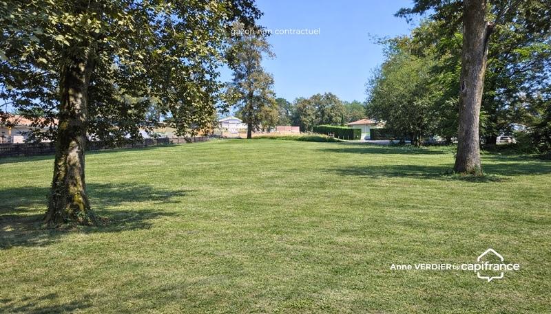 Terrain constructible - 1 187 m²