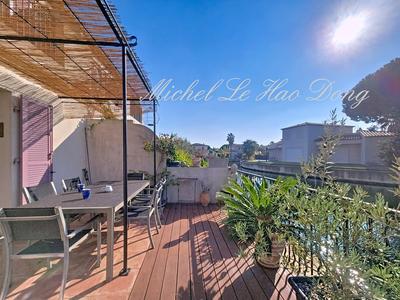 Maison - 94 m² - 4 pièces