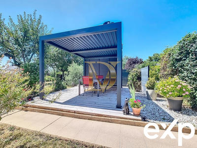 Maison - 227 m² - 10 pièces