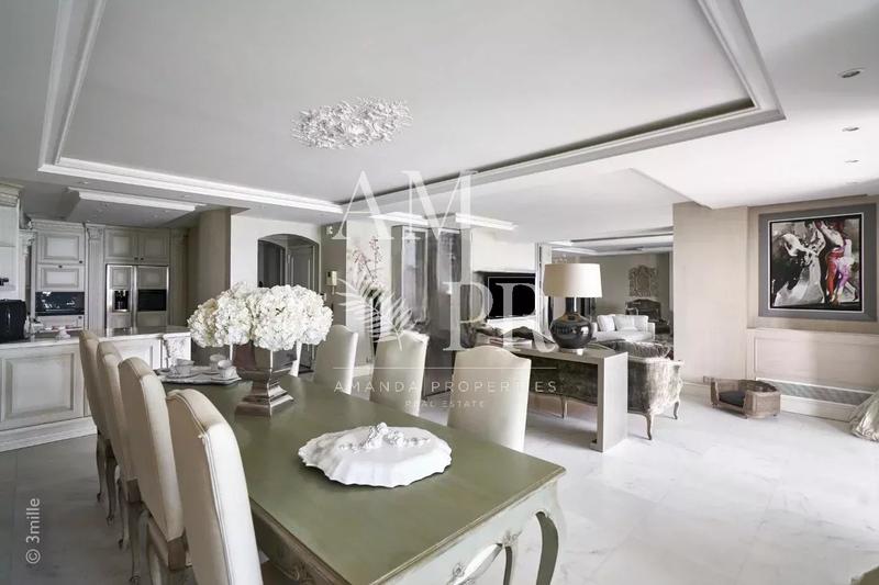 Appartement - 209 m² - 4 pièces