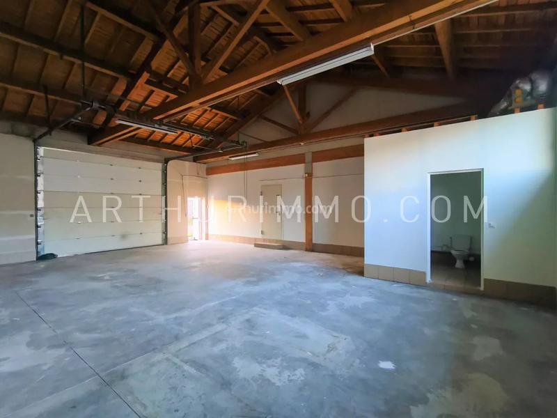 Bureau - 127 m² - 2 pièces