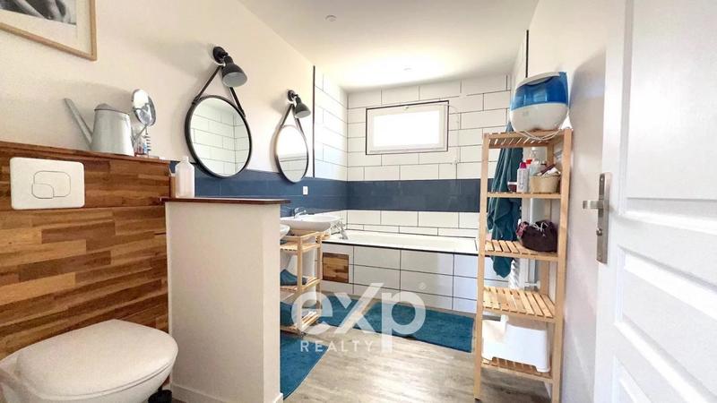 Maison - 208 m² - 7 pièces