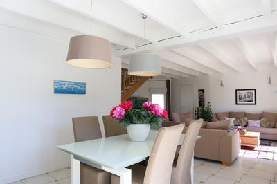 Maison - 210 m² - 6 pièces