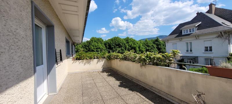 Maison - 314 m² - 10 pièces